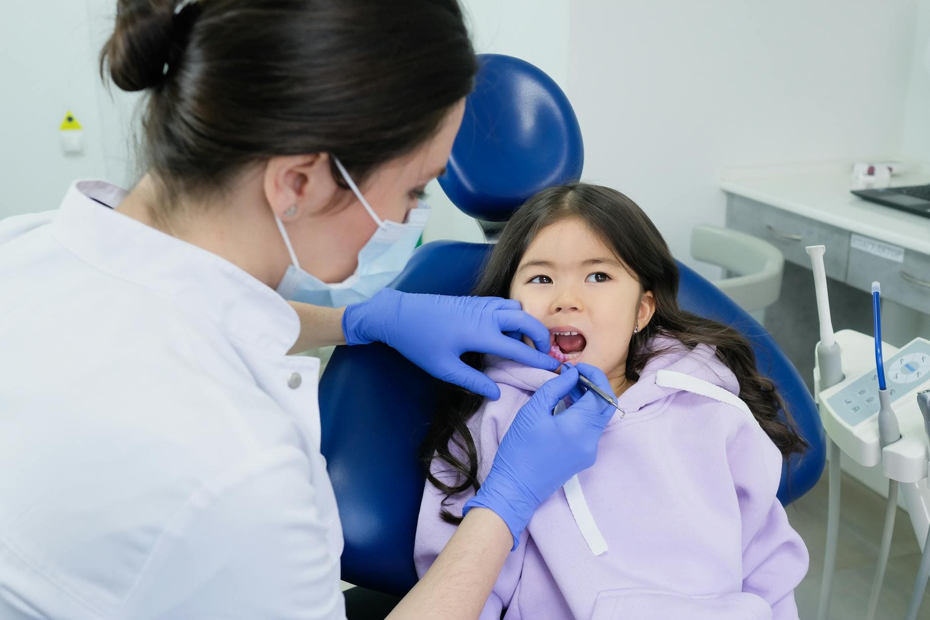 Paediatric dentist CBD Belapur child dental checkup friendly clinic